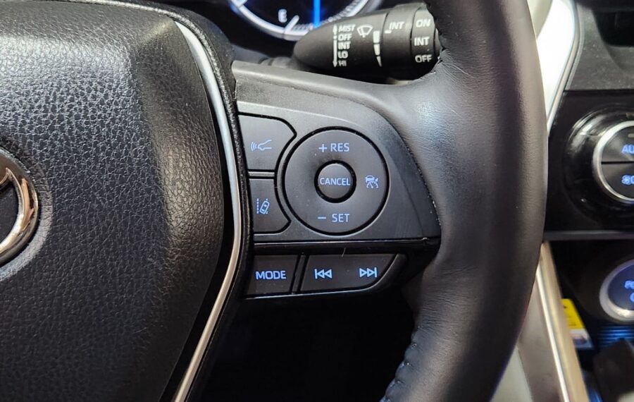 2021 Toyota Venza XLE photo 11