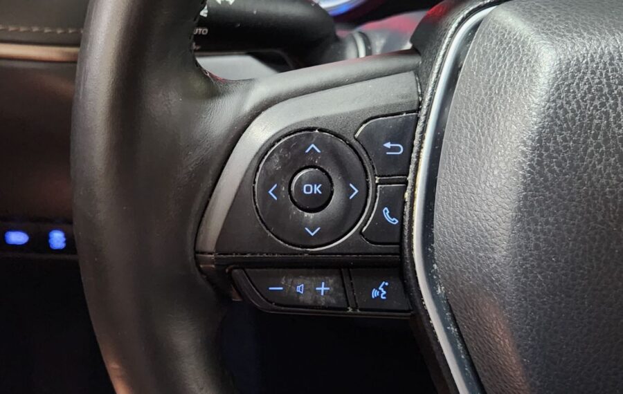 2021 Toyota Venza XLE photo 12