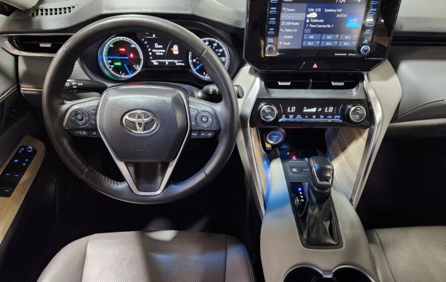 2021 Toyota Venza XLE photo 14