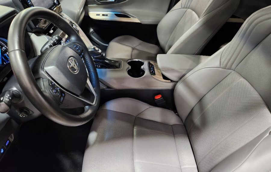 2021 Toyota Venza XLE photo 29