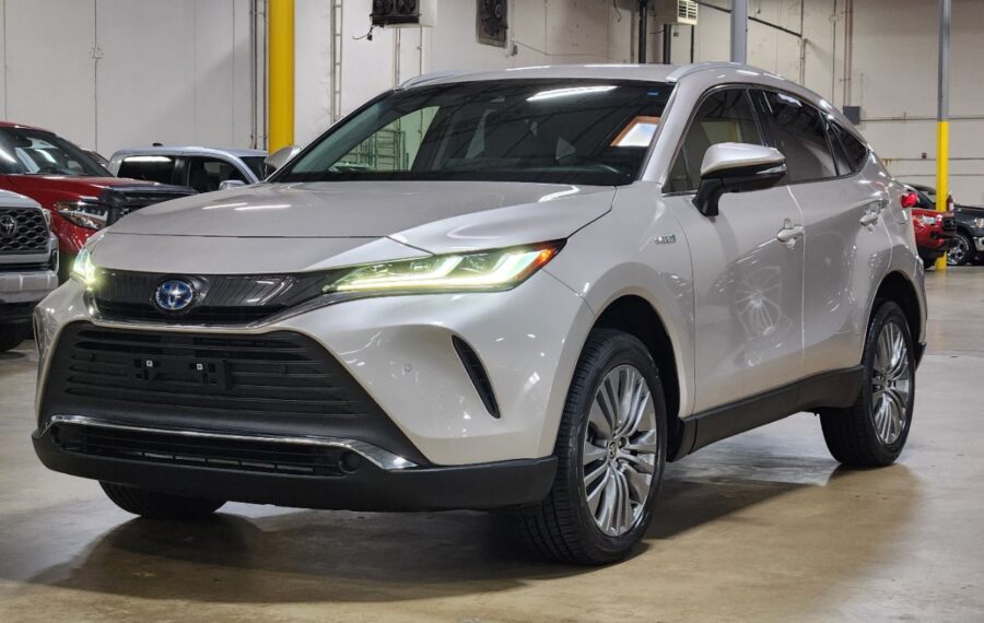 2021 Toyota Venza XLE photo 1