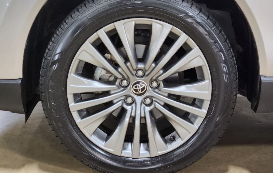 2021 Toyota Venza XLE photo 31