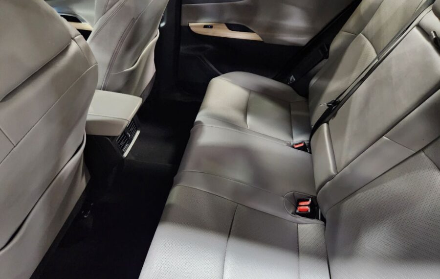 2021 Toyota Venza XLE photo 10
