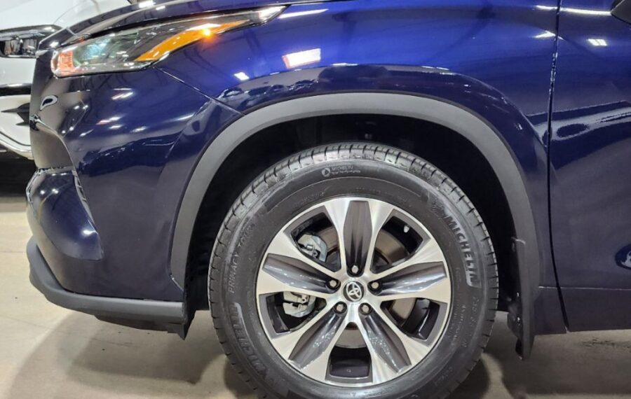 2022 Toyota Highlander XLE photo 8