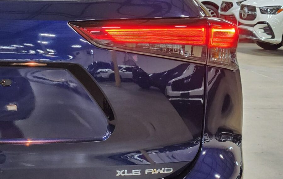 2022 Toyota Highlander XLE photo 15