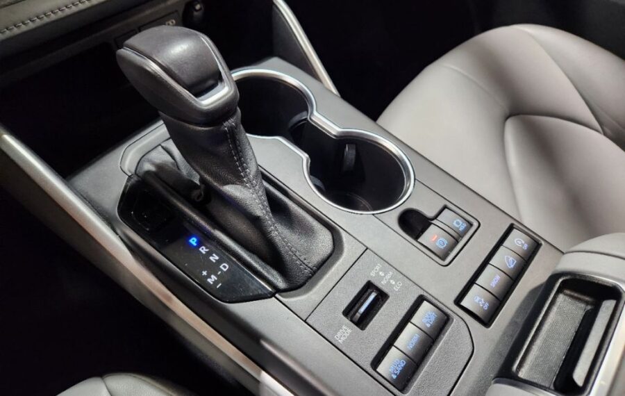 2022 Toyota Highlander XLE photo 28