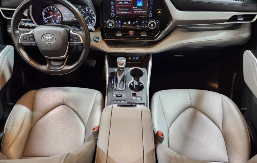 2022 Toyota Highlander XLE photo 35