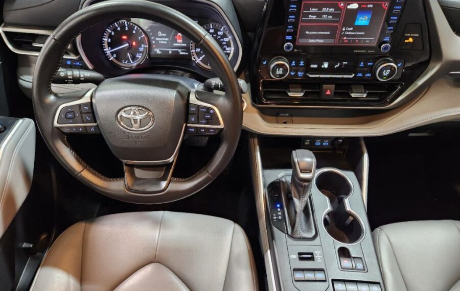 2022 Toyota Highlander XLE photo 36