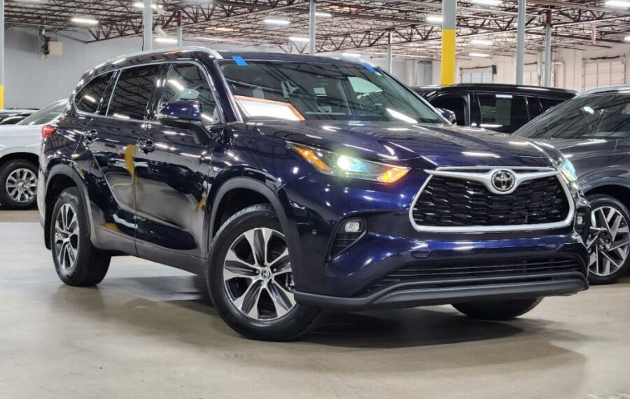 2022 Toyota Highlander XLE photo 6