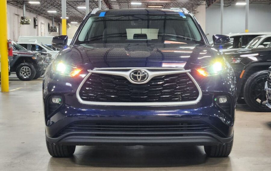 2022 Toyota Highlander XLE photo 7