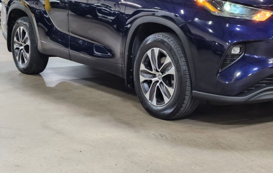 2022 Toyota Highlander XLE photo 11