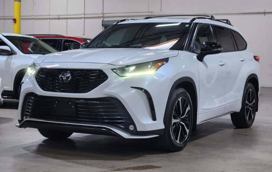 2022 Toyota Highlander XSE photo 1