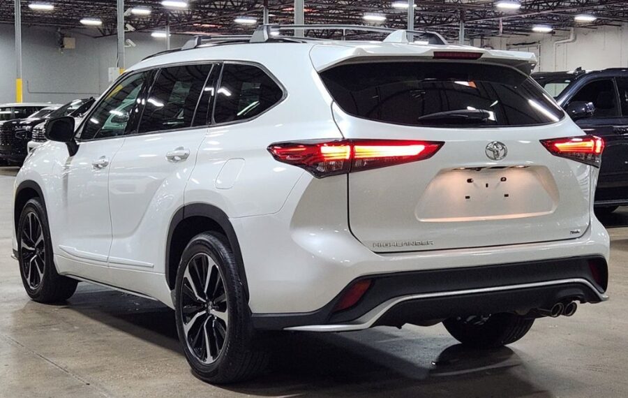 2022 Toyota Highlander XSE photo 4