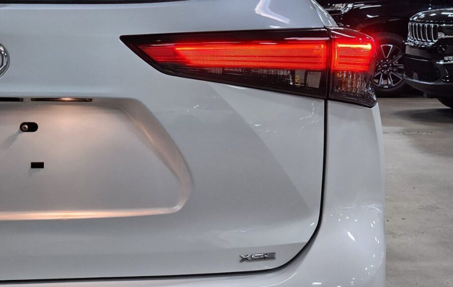 2022 Toyota Highlander XSE photo 40