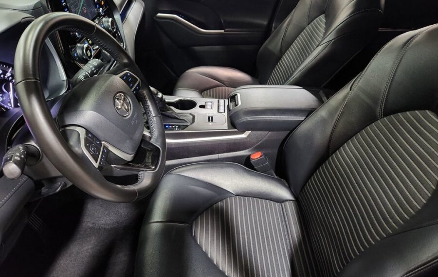 2022 Toyota Highlander XSE photo 9