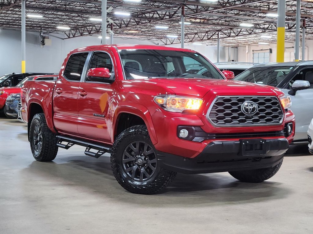 2022 Toyota Tacoma SR5 main photo