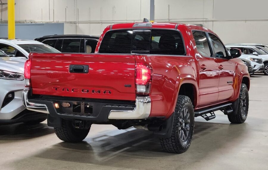 2022 Toyota Tacoma SR5 photo 5