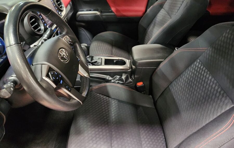 2022 Toyota Tacoma SR5 photo 20