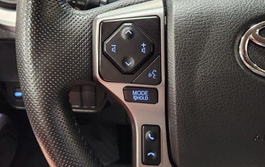 2022 Toyota Tacoma SR5 photo 27