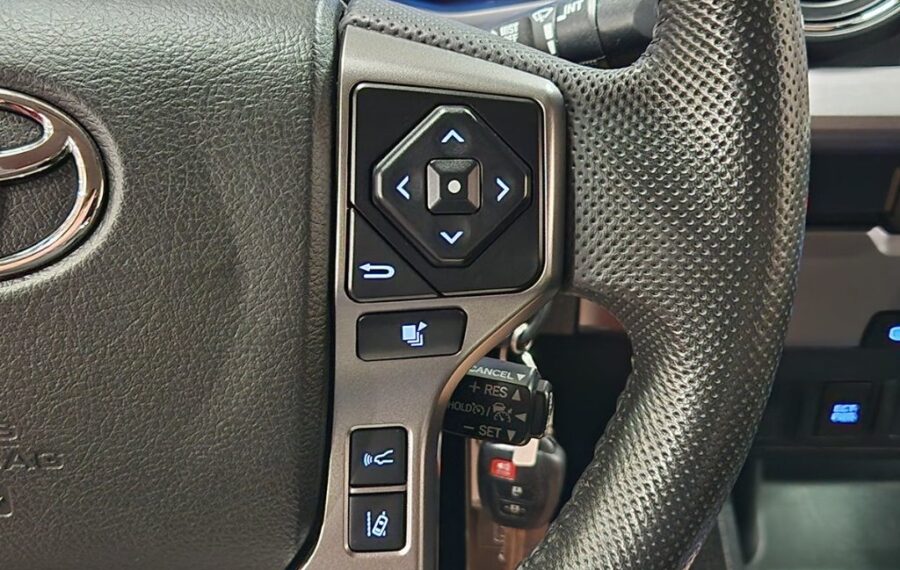 2022 Toyota Tacoma SR5 photo 29
