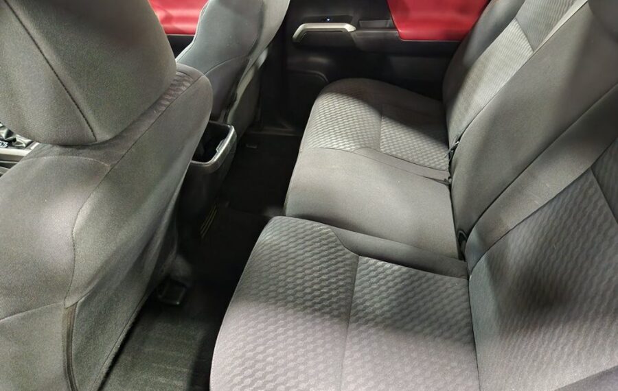 2022 Toyota Tacoma SR5 photo 33