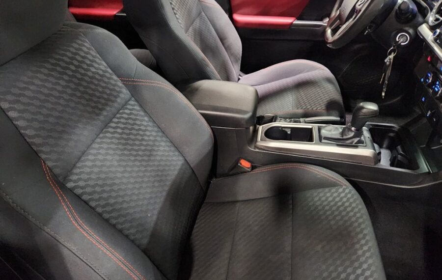 2022 Toyota Tacoma SR5 photo 37