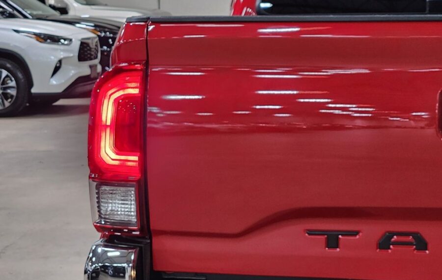 2022 Toyota Tacoma SR5 photo 12