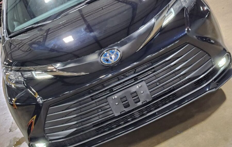 2023 Toyota Sienna XSE / XLE photo 13