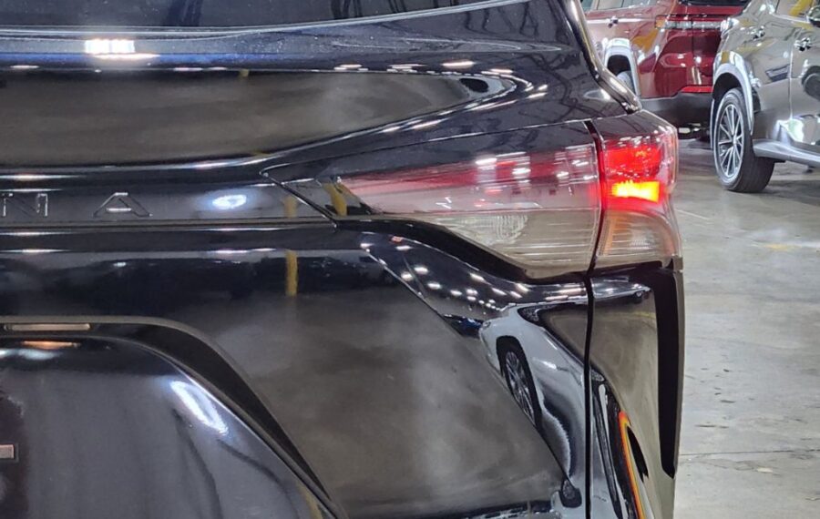 2023 Toyota Sienna XSE / XLE photo 15