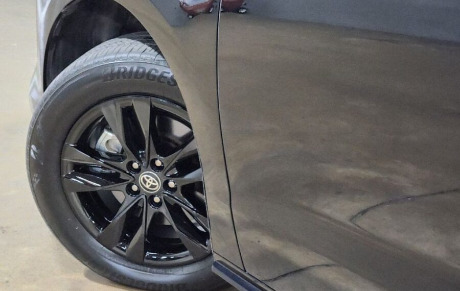 2023 Toyota Sienna XSE / XLE photo 16