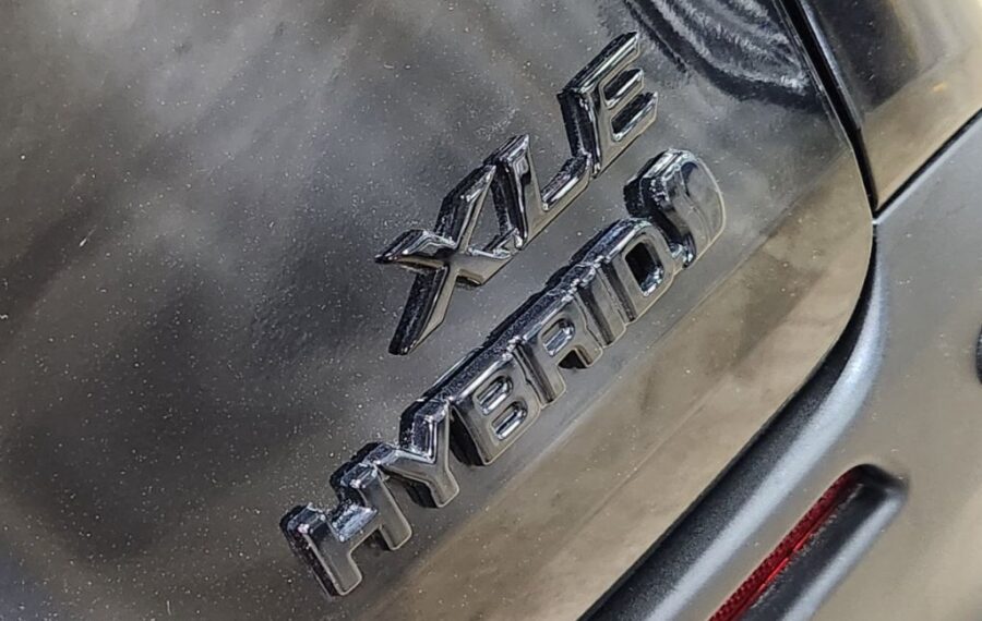 2023 Toyota Sienna XSE / XLE photo 18