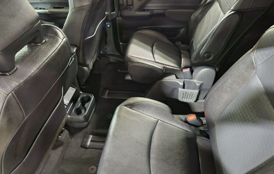 2023 Toyota Sienna XSE / XLE photo 41
