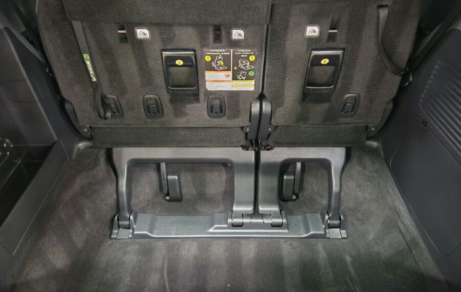 2023 Toyota Sienna XSE / XLE photo 44