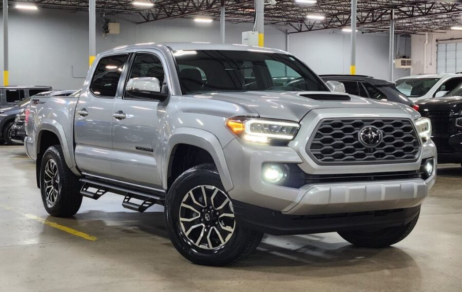 2023 Toyota Tacoma SR5 photo