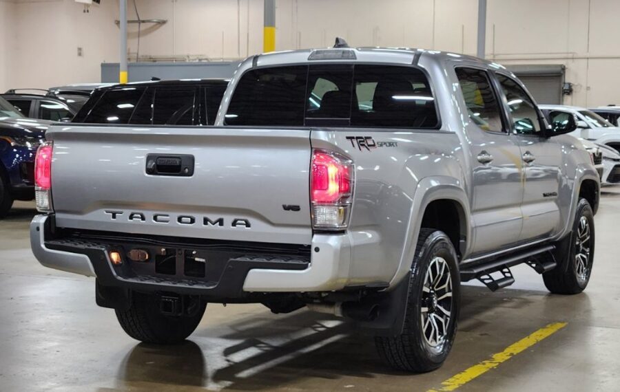 2023 Toyota Tacoma SR5 photo 5