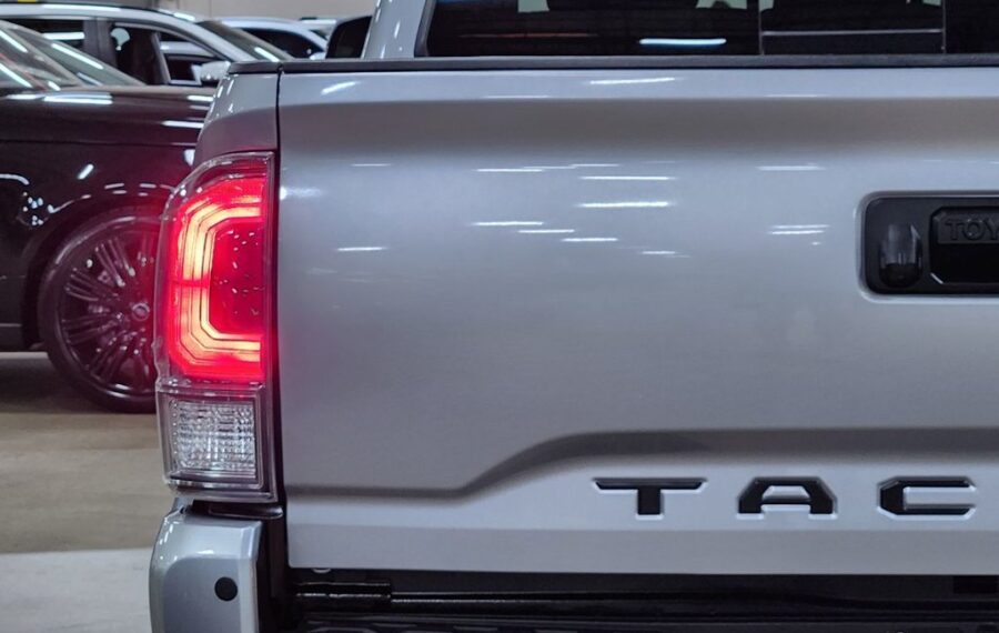 2023 Toyota Tacoma SR5 photo 14