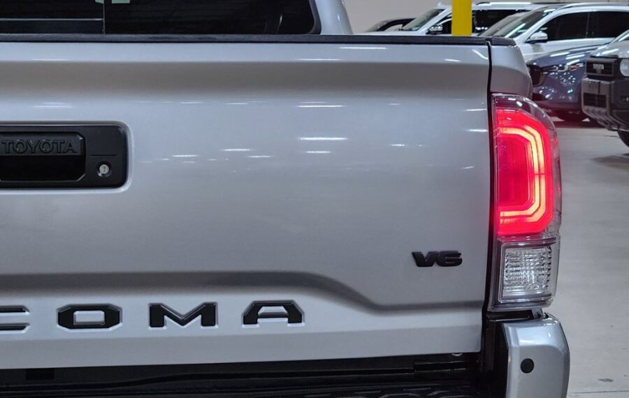 2023 Toyota Tacoma SR5 photo 15