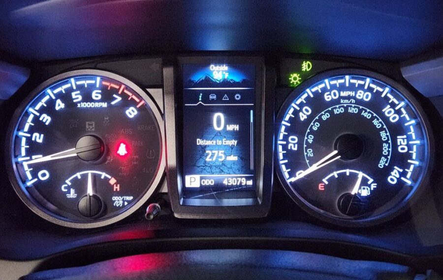 2023 Toyota Tacoma SR5 photo 21