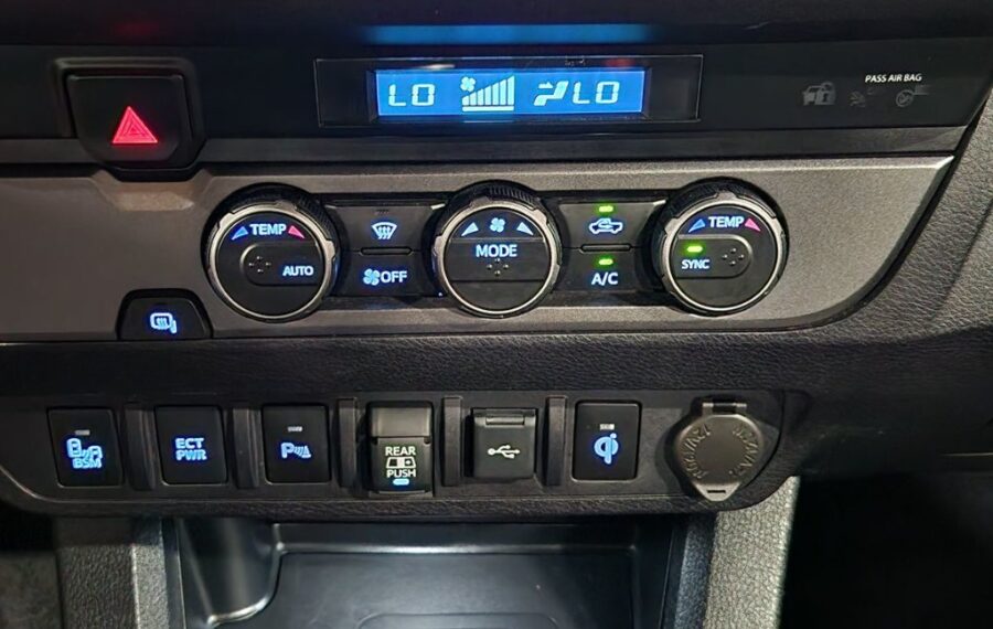 2023 Toyota Tacoma SR5 photo 24
