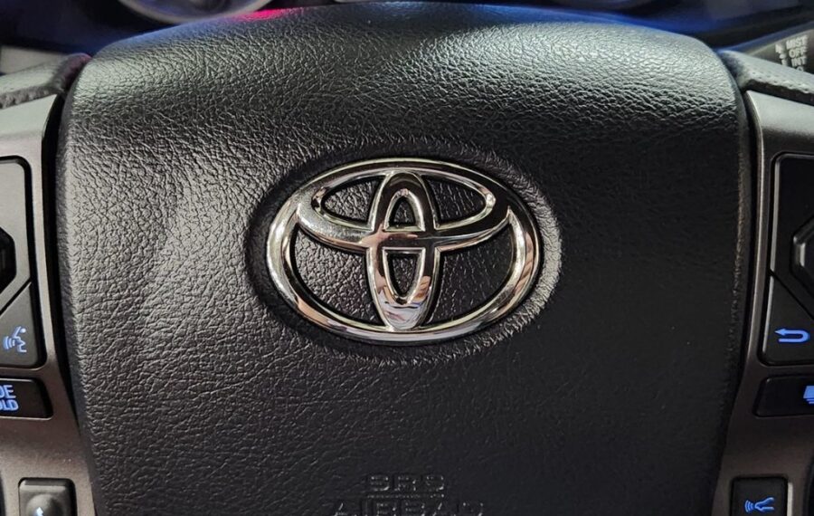2023 Toyota Tacoma SR5 photo 29
