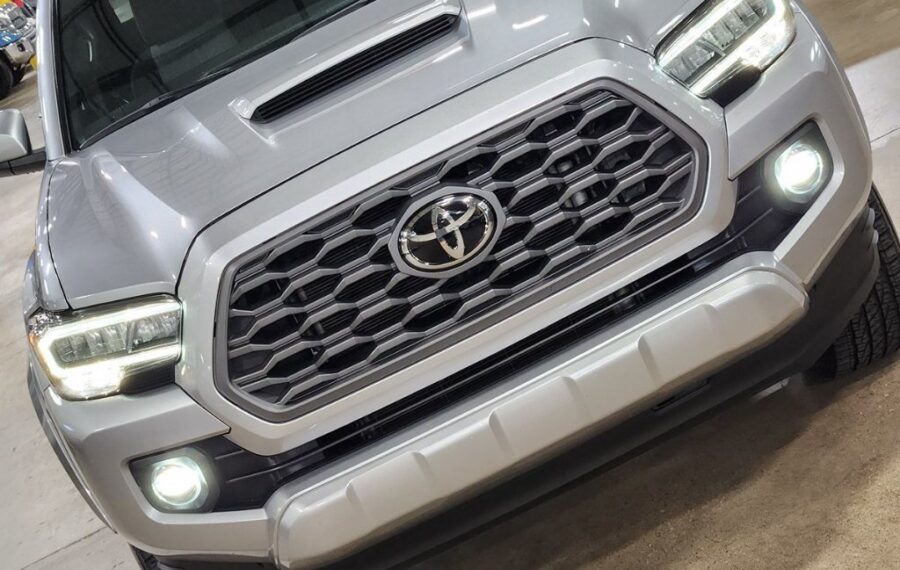 2023 Toyota Tacoma SR5 photo 10