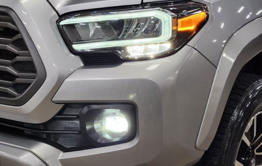 2023 Toyota Tacoma SR5 photo 11