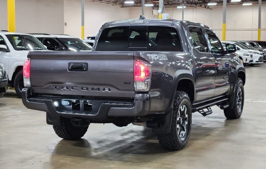 2023 Toyota Tacoma SR5 photo 6