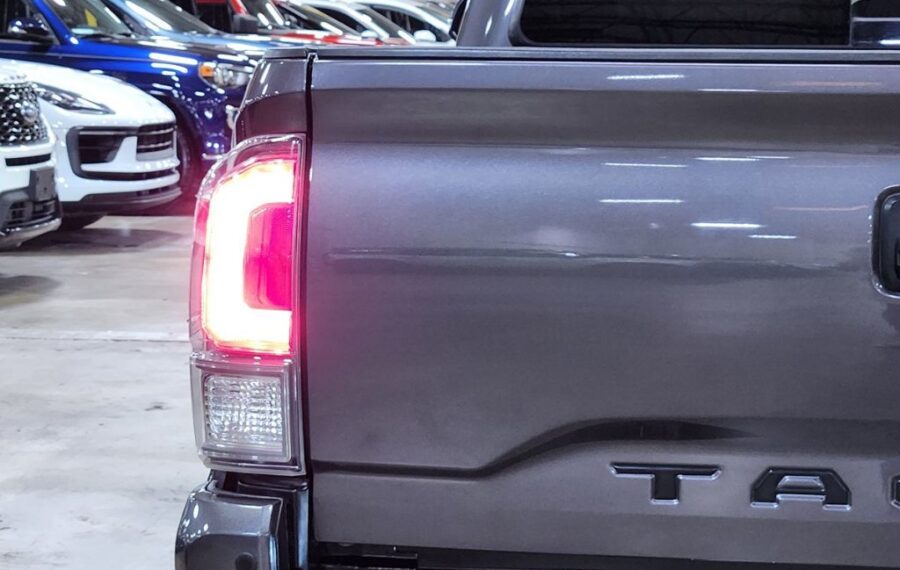 2023 Toyota Tacoma SR5 photo 15