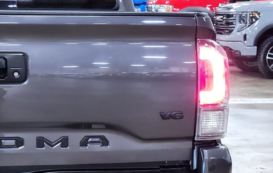 2023 Toyota Tacoma SR5 photo 16