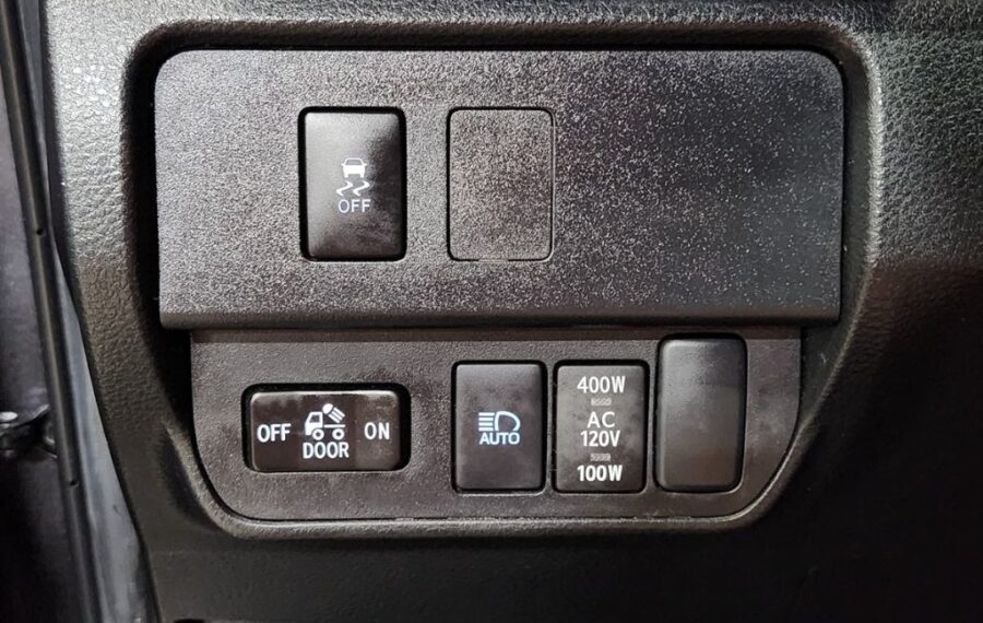 2023 Toyota Tacoma SR5 photo 27