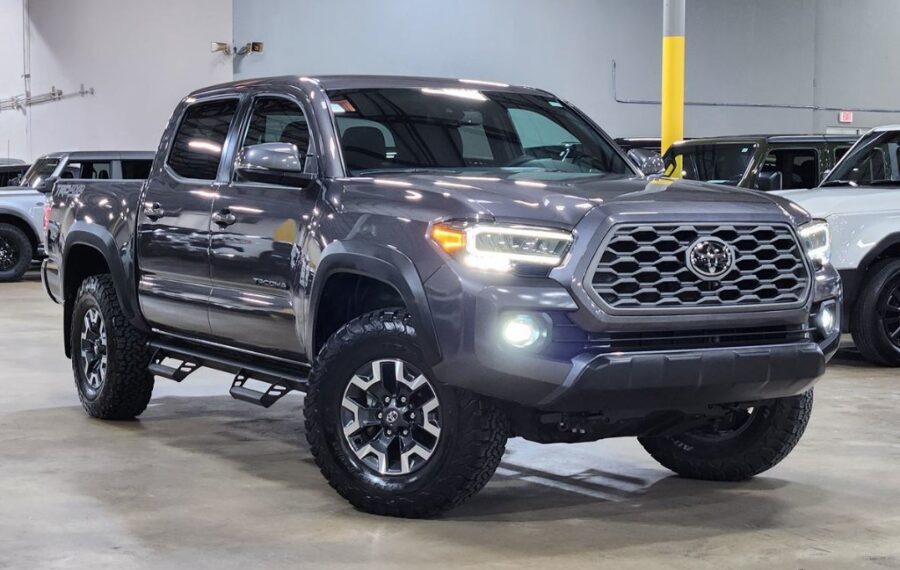 2023 Toyota Tacoma SR5 photo 7