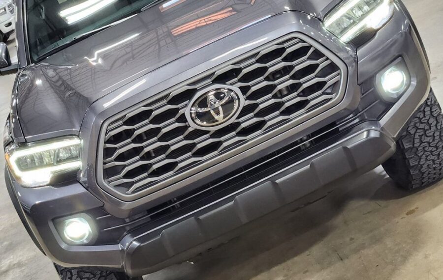 2023 Toyota Tacoma SR5 photo 10