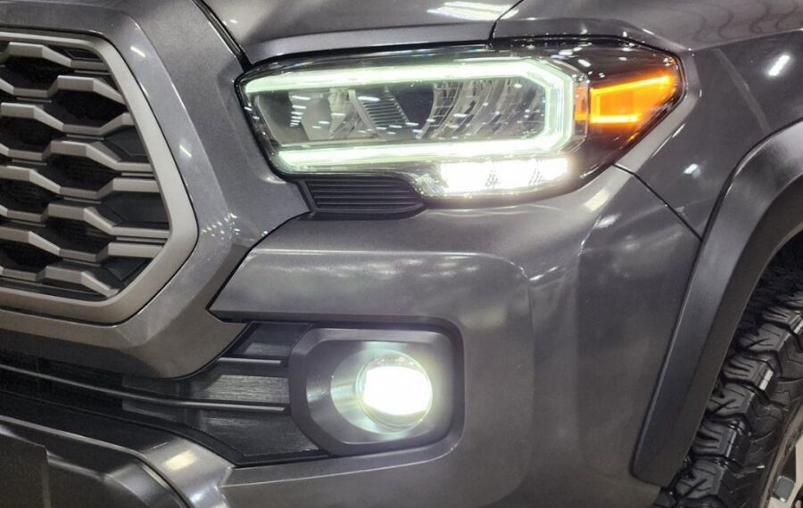 2023 Toyota Tacoma SR5 photo 11
