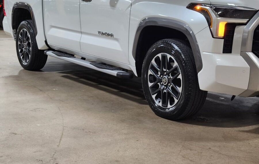 2023 Toyota Tundra Limited photo 7